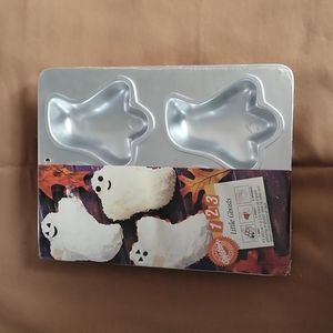 Wilton 1 2 3 Little  Ghosts pan